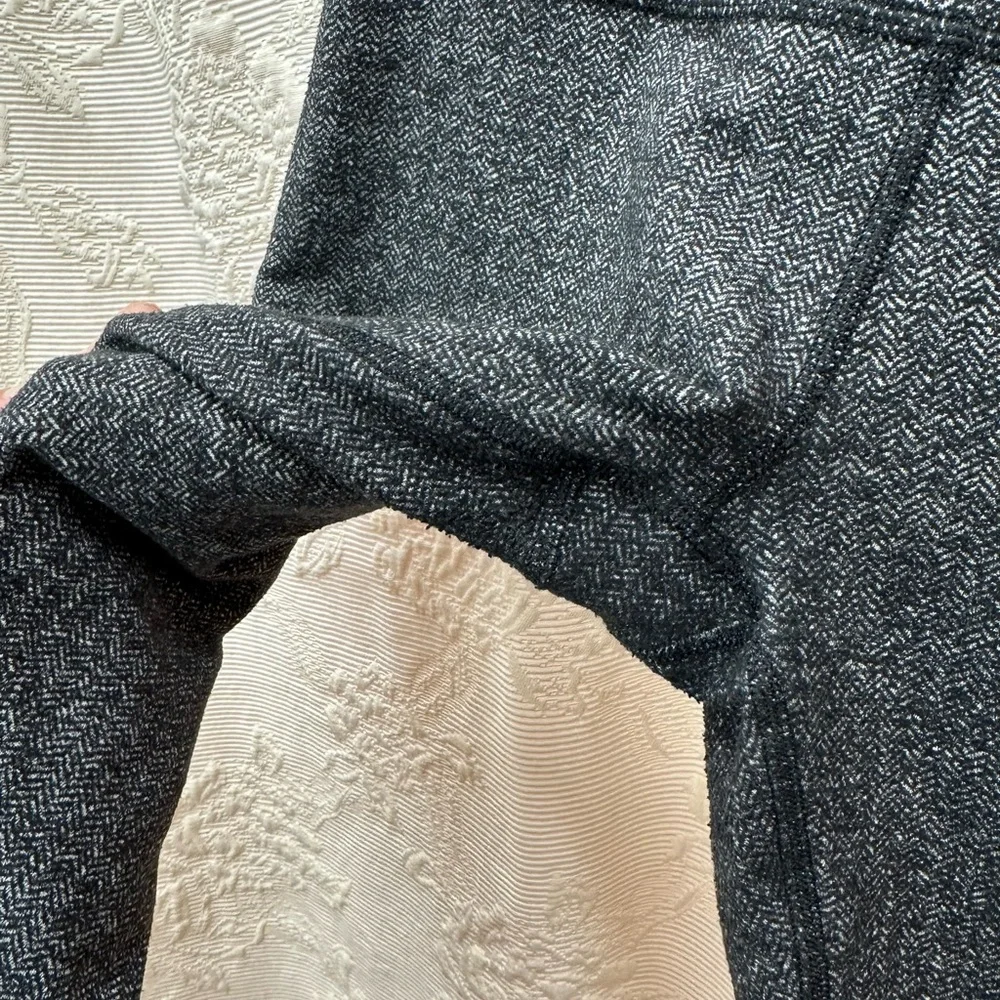 Lululemon Athletica Gray Crop Leggings